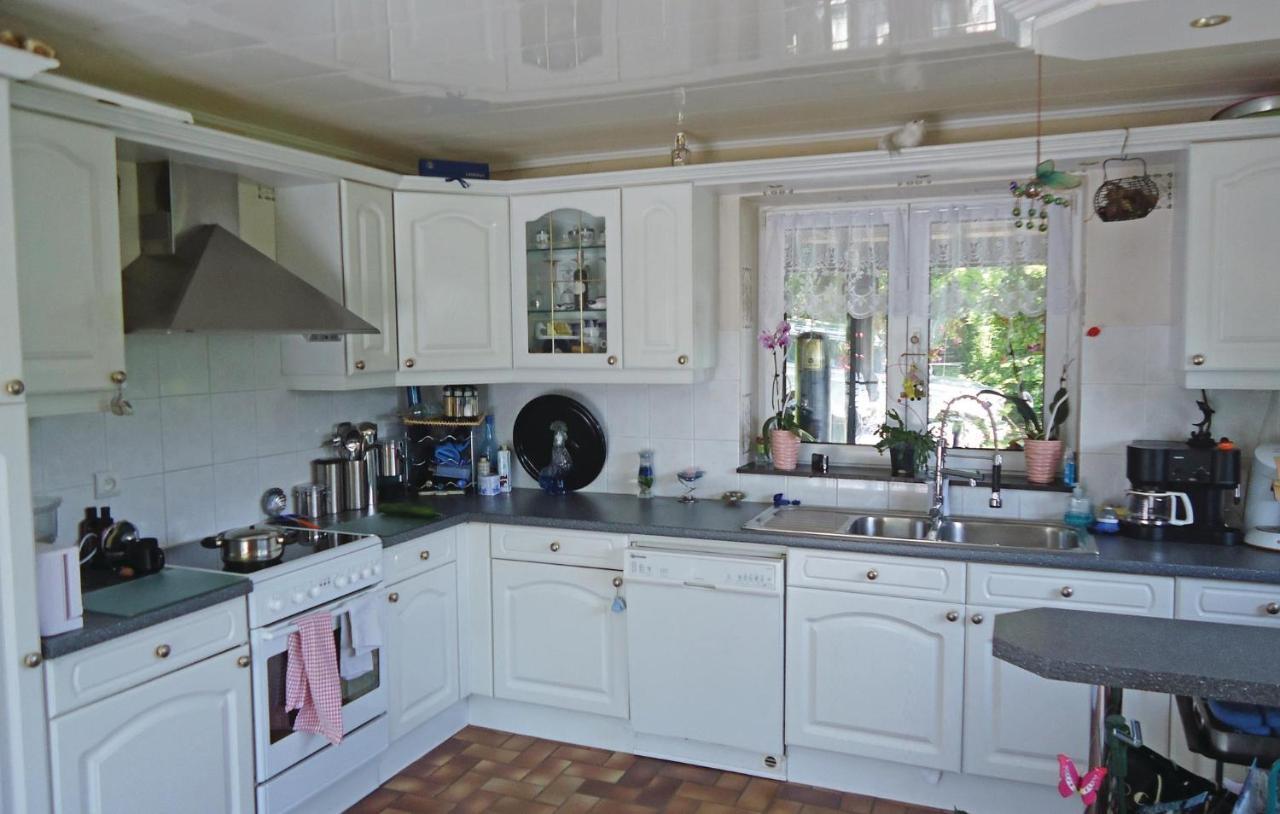 Awesome Home In Chevron With Kitchen Exteriör bild
