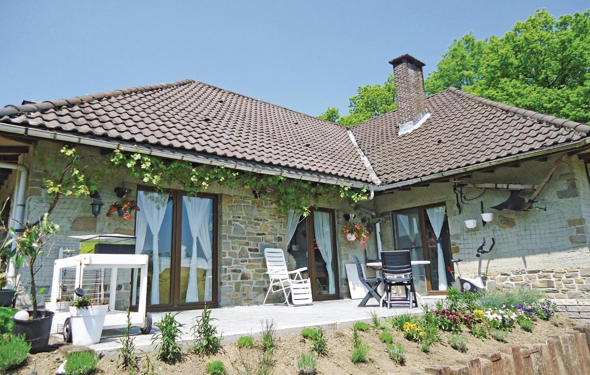 Awesome Home In Chevron With Kitchen Exteriör bild